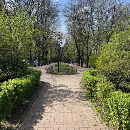 Saski Park Retreat דירה *